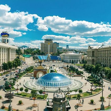 Apartment With View On Inpedendence Square Khreshchatyk Kiev Esterno foto